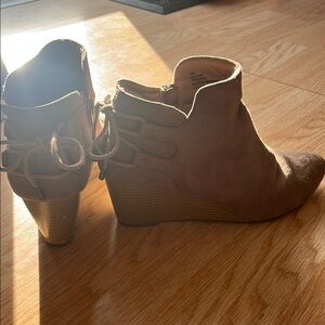 Women's Tan Ankle Boots